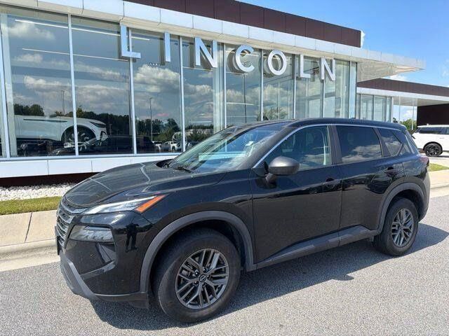 2025 Nissan Rogue S — photo 1 of 39