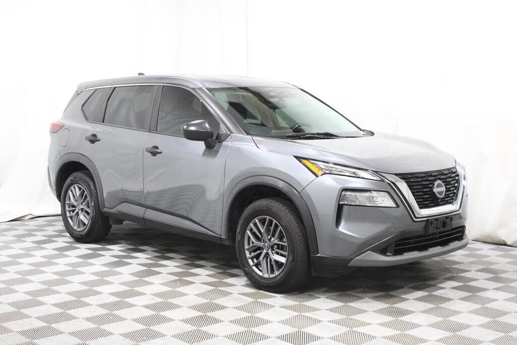 2022 Nissan Rogue S — photo 1 of 14