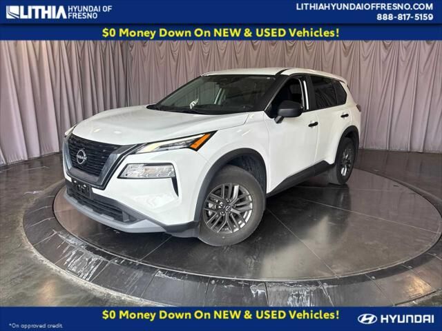 2023 Nissan Rogue S — photo 1 of 13