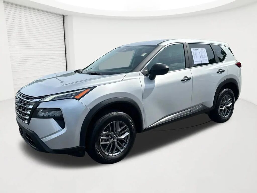 2024 Nissan Rogue S — photo 1 of 13