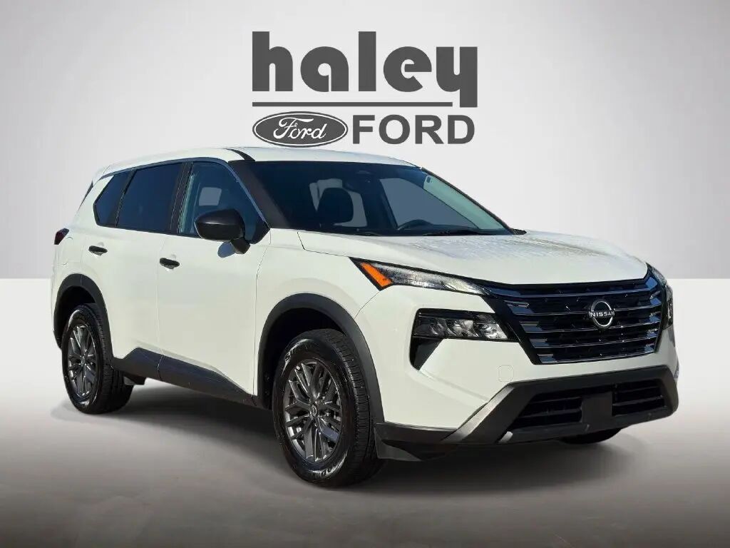 2024 Nissan Rogue S — photo 1 of 13