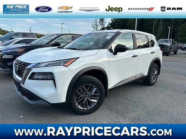 2023 Nissan Rogue S — photo 1 of 13