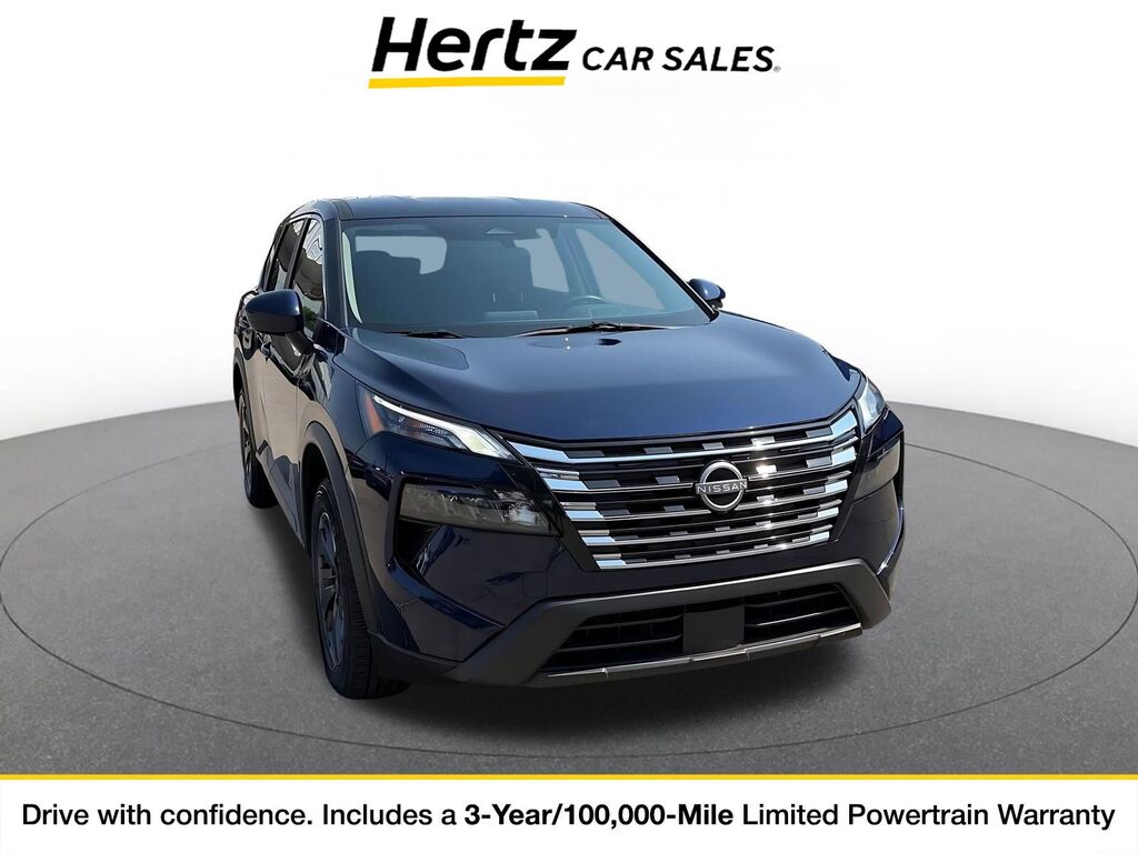 2025 Nissan Rogue SV — photo 1 of 11