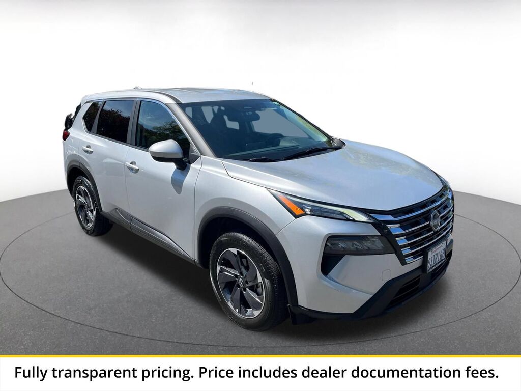2025 Nissan Rogue SV — photo 1 of 13