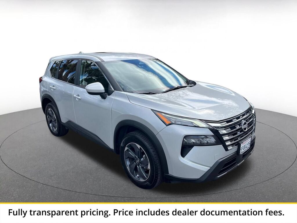2025 Nissan Rogue SV — photo 1 of 13