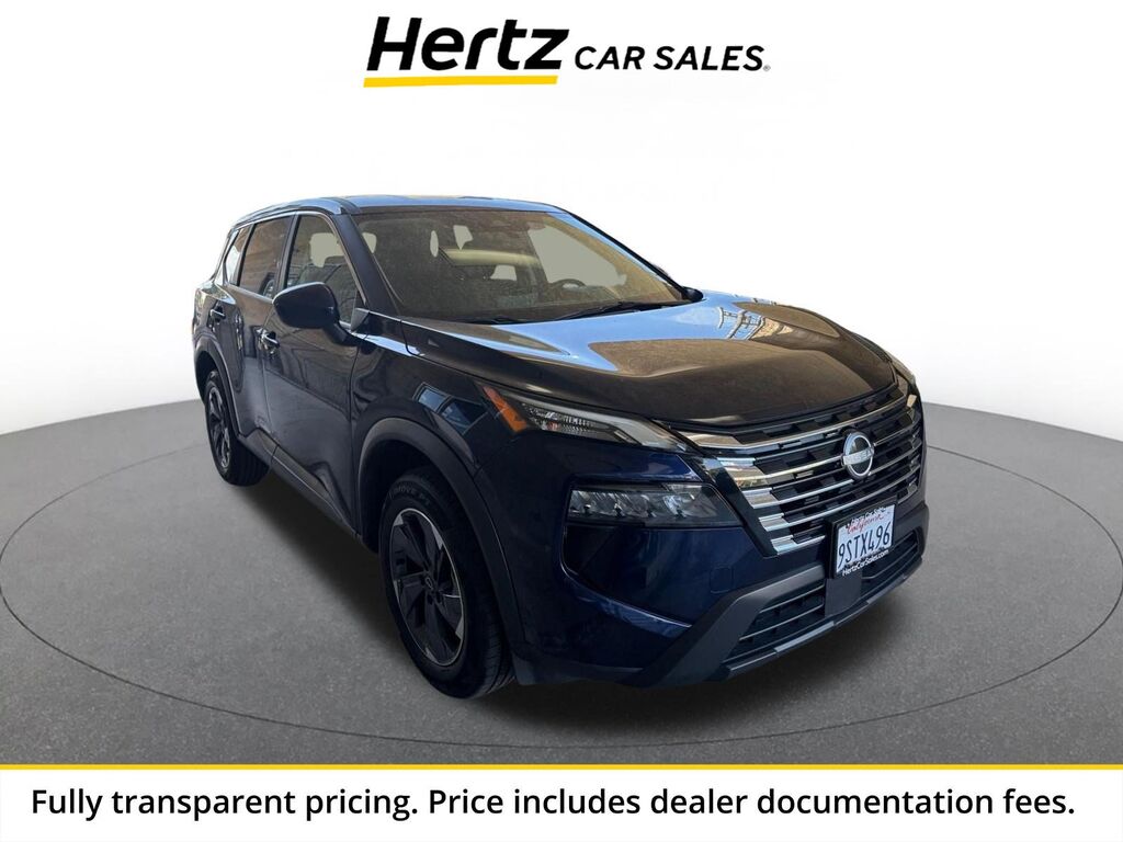 2025 Nissan Rogue SV — photo 1 of 13