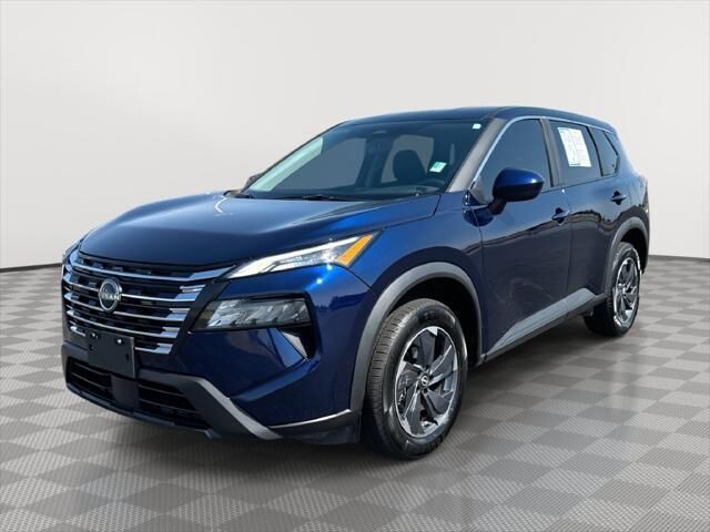2025 Nissan Rogue SV — photo 1 of 13