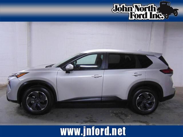 2024 Nissan Rogue SV — photo 1 of 13