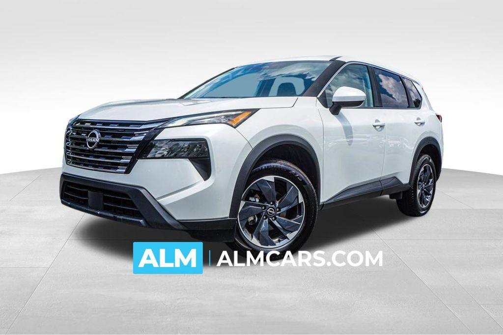 2025 Nissan Rogue SV — photo 1 of 16