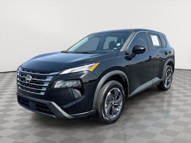 2025 Nissan Rogue SV — photo 1 of 13