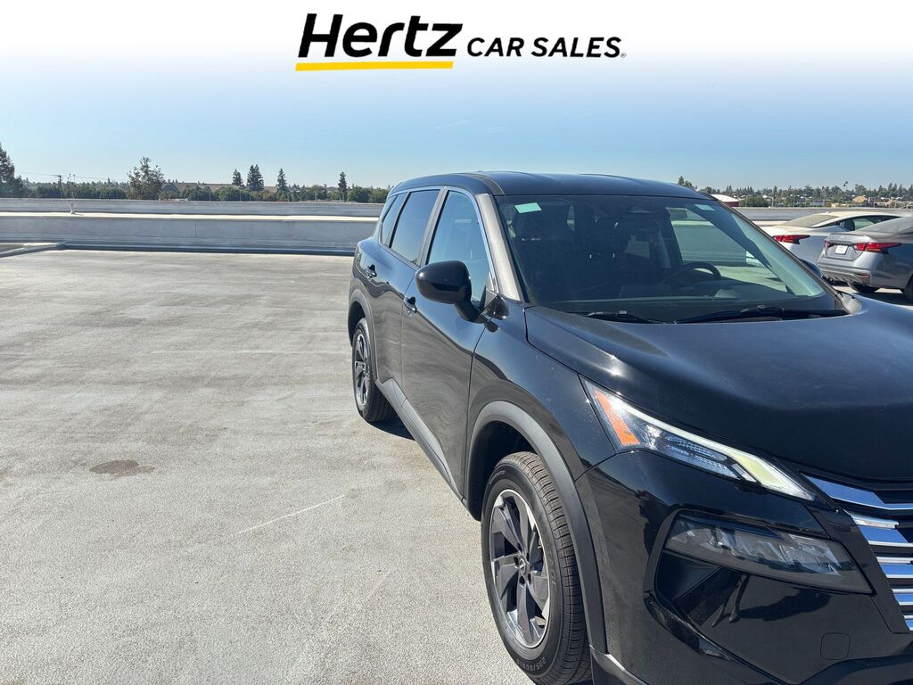 2025 Nissan Rogue SV — photo 1 of 1