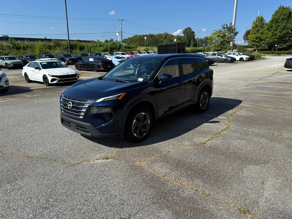 2024 Nissan Rogue SV — photo 1 of 13