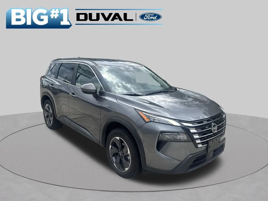 2025 Nissan Rogue SV — photo 1 of 13