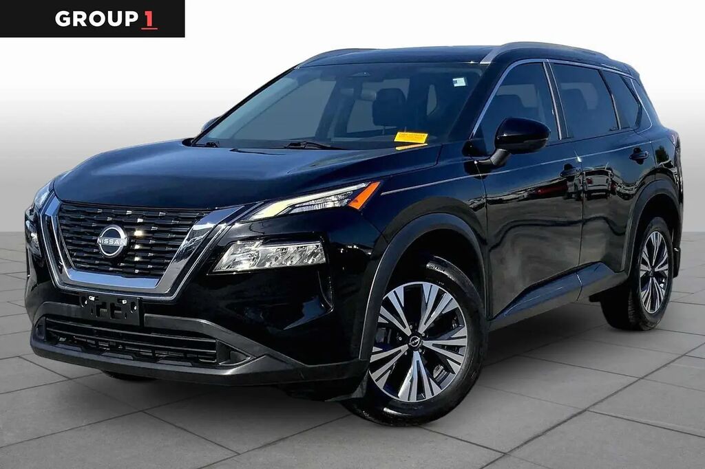 2022 Nissan Rogue SV — photo 1 of 12