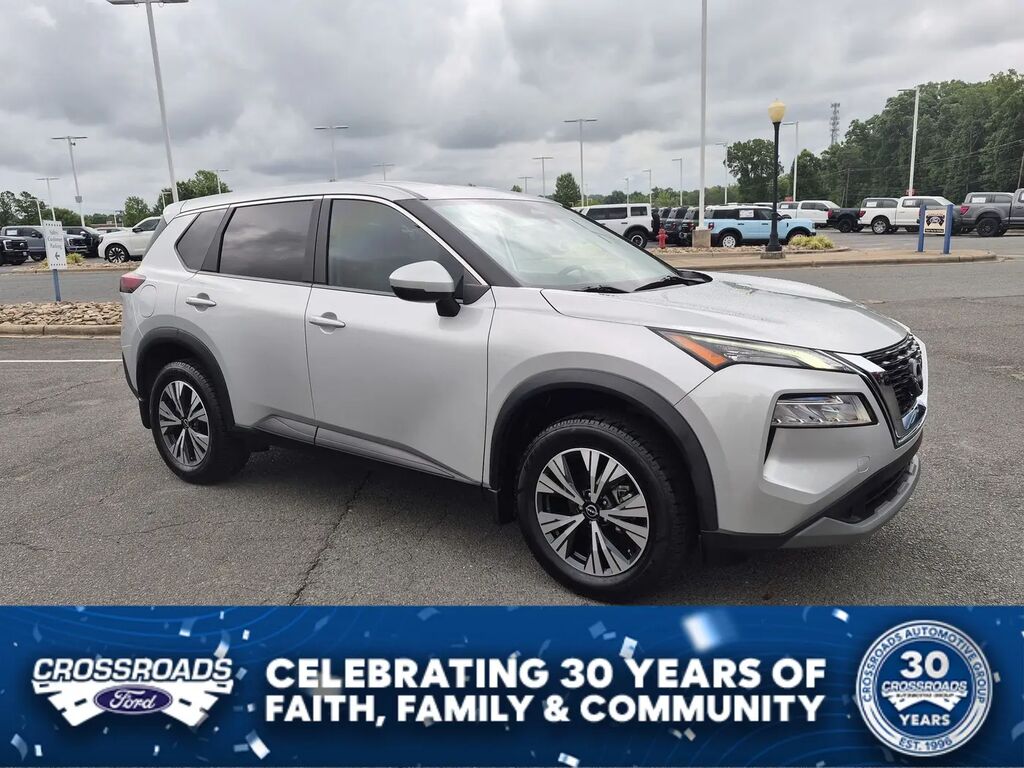 2023 Nissan Rogue SV — photo 1 of 13