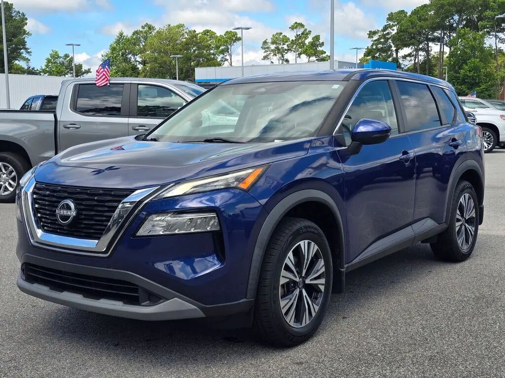 2022 Nissan Rogue SV — photo 1 of 14