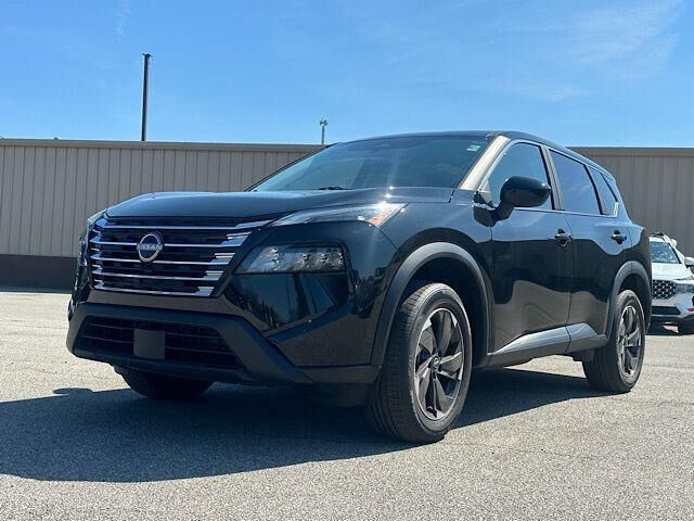 2025 Nissan Rogue SV — photo 1 of 26