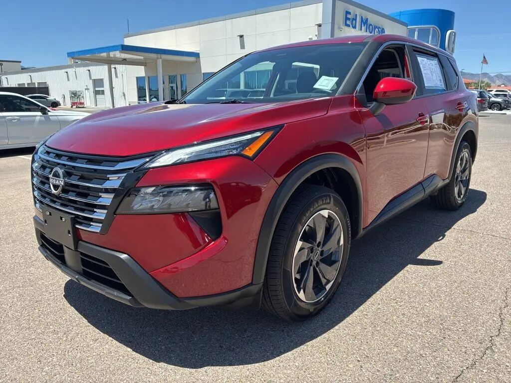 2025 Nissan Rogue SV — photo 1 of 13