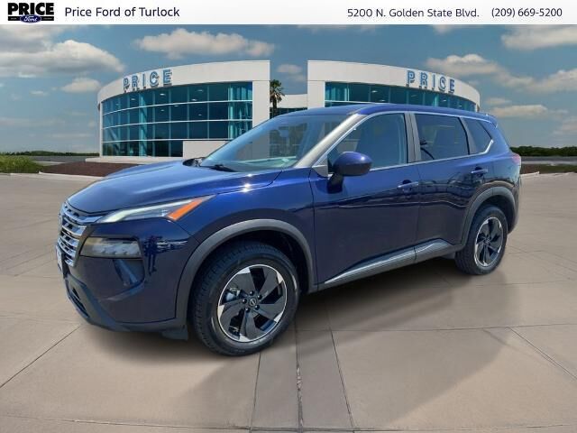 2025 Nissan Rogue SV — photo 1 of 13