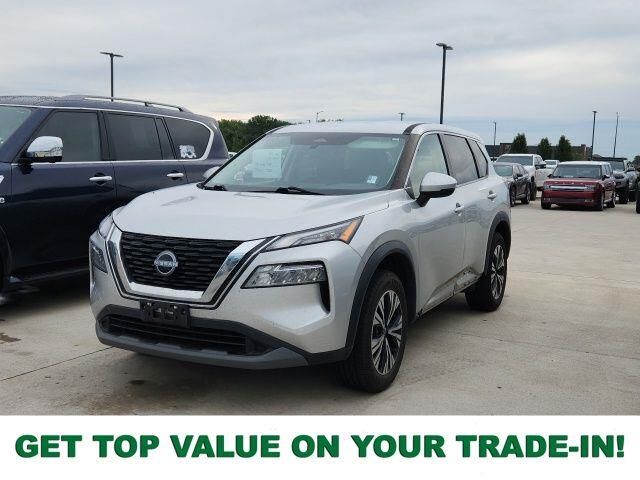 2022 Nissan Rogue SV — photo 1 of 6