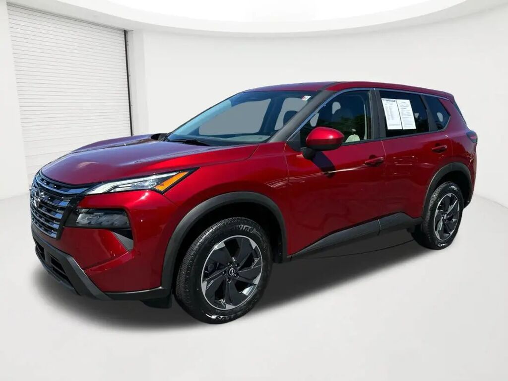 2025 Nissan Rogue SV — photo 1 of 13