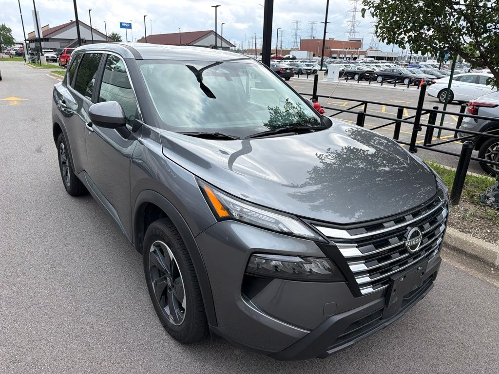 2025 Nissan Rogue SV — photo 1 of 13