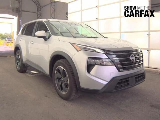 2025 Nissan Rogue SV — photo 1 of 5