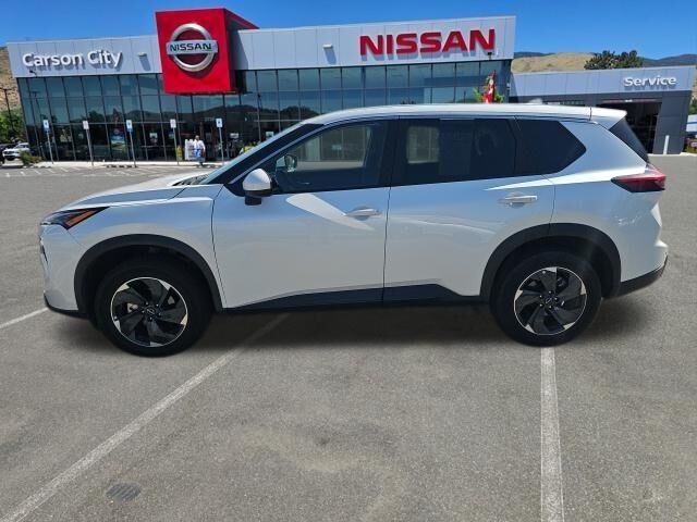 2024 Nissan Rogue SV — photo 1 of 8