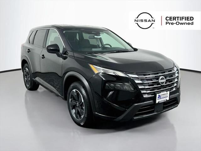 2025 Nissan Rogue SV — photo 1 of 13