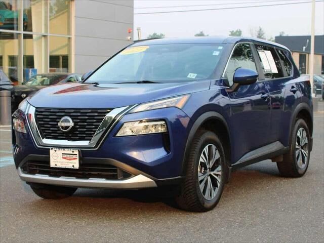 2022 Nissan Rogue SV — photo 1 of 14