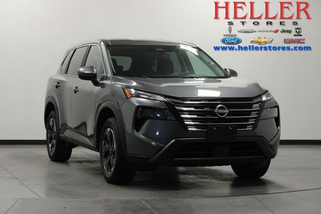 2024 Nissan Rogue SV — photo 1 of 1