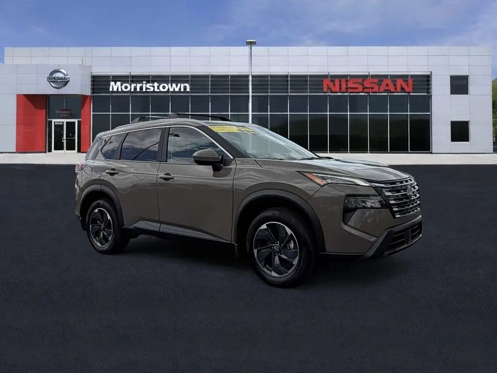 2025 Nissan Rogue SV — photo 1 of 27
