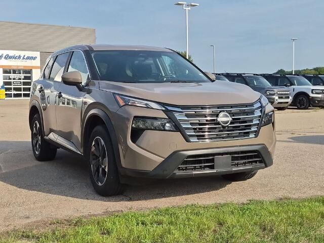 2025 Nissan Rogue SV — photo 1 of 12