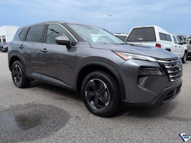 2025 Nissan Rogue SV — photo 1 of 35