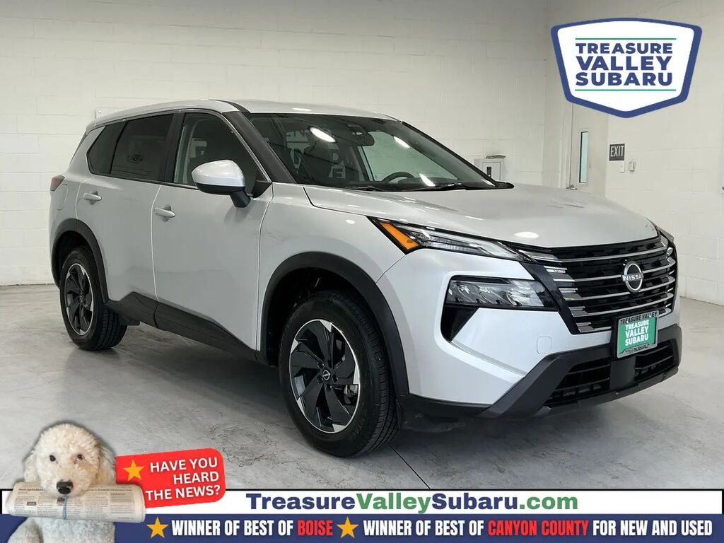 2025 Nissan Rogue SV — photo 1 of 13