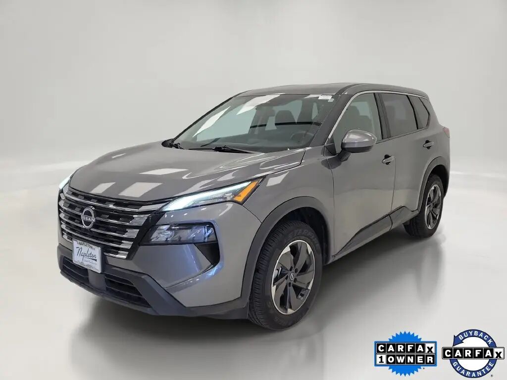 2025 Nissan Rogue SV — photo 1 of 13
