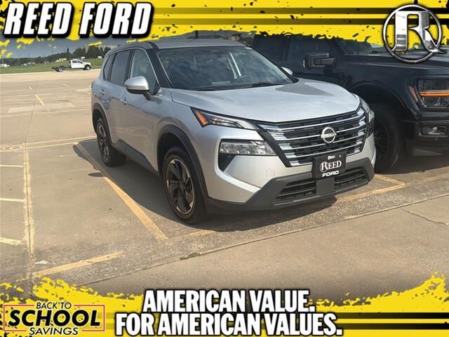2024 Nissan Rogue SV — photo 1 of 13