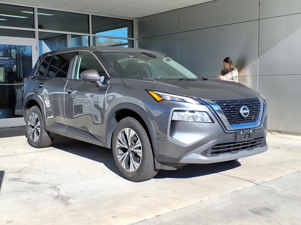 2023 Nissan Rogue SV — photo 1 of 13