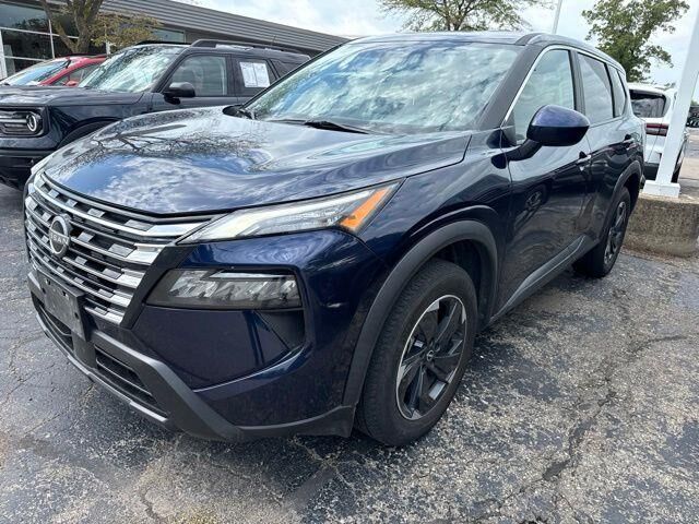 2024 Nissan Rogue SV — photo 1 of 20