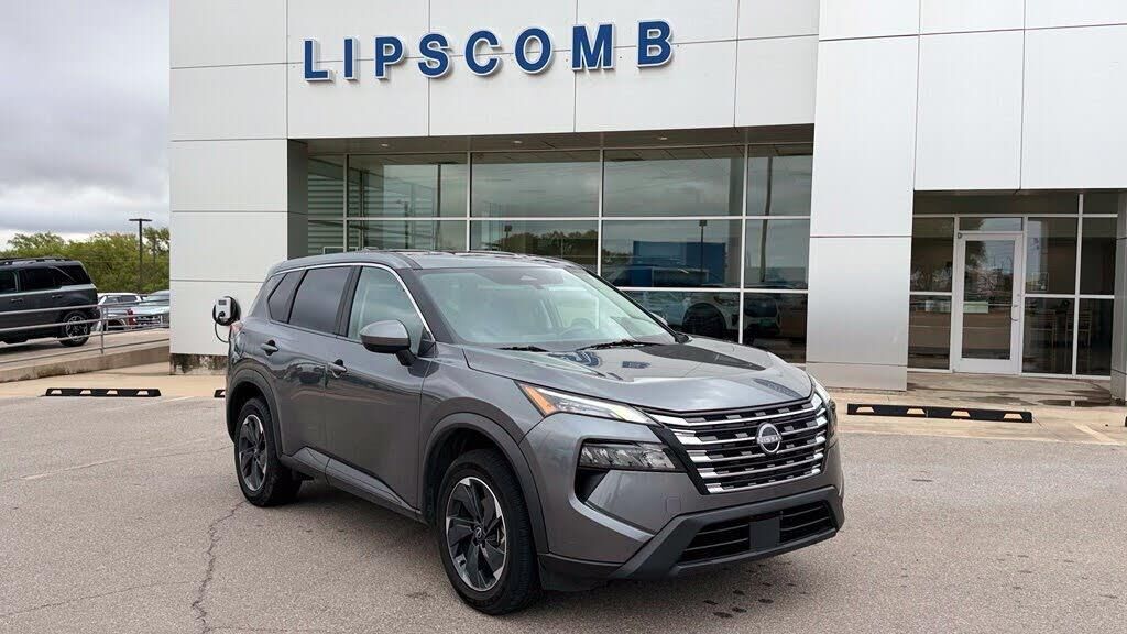 2025 Nissan Rogue SV — photo 1 of 1