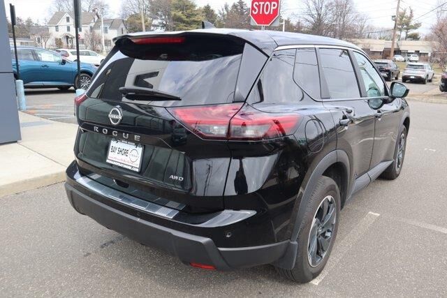 2025 Nissan Rogue SV — photo 1 of 19