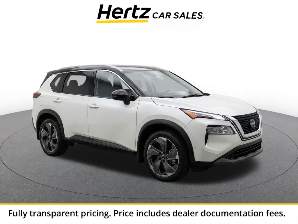 2025 Nissan Rogue SV — photo 1 of 10
