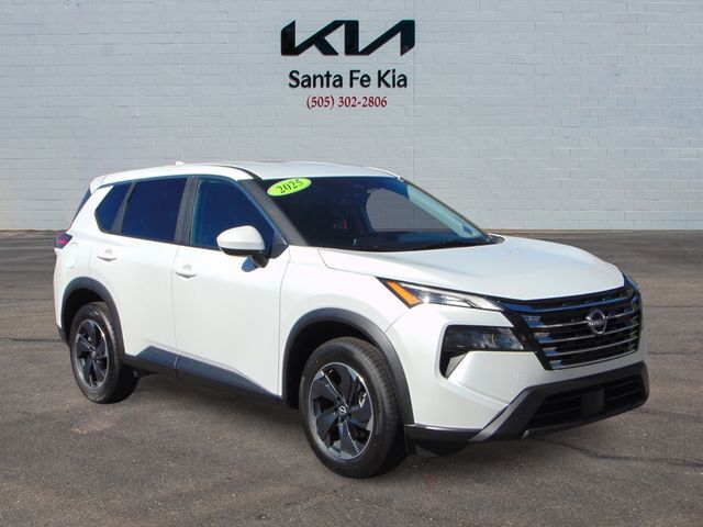 2025 Nissan Rogue SV — photo 1 of 13