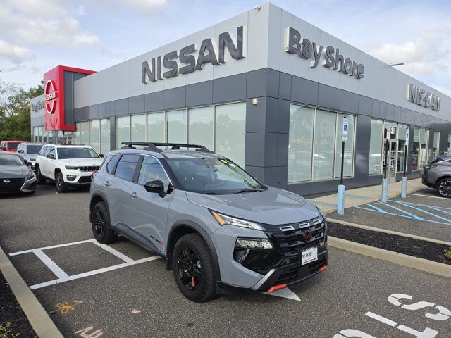 2025 Nissan Rogue Rock Creek