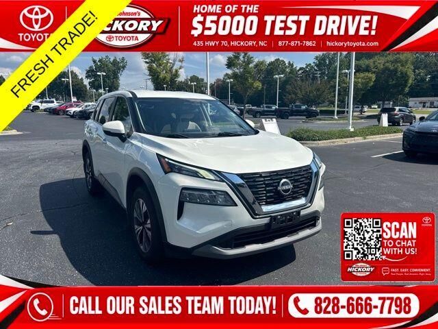 2022 Nissan Rogue SV — photo 1 of 13