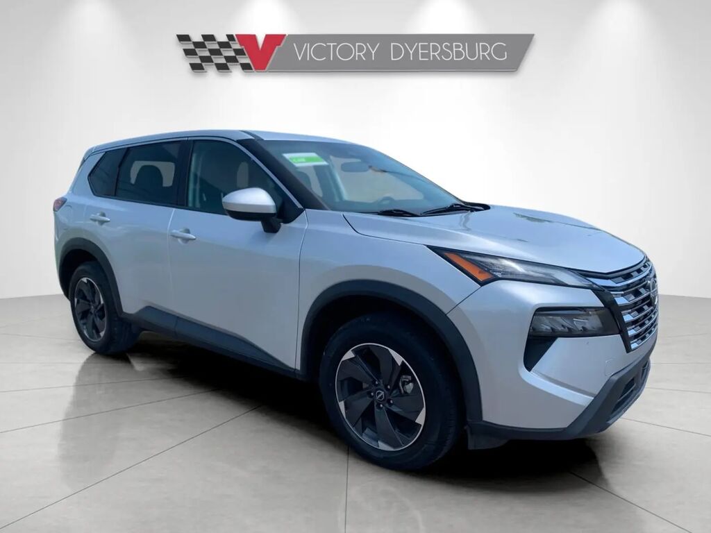 2024 Nissan Rogue SV — photo 1 of 13