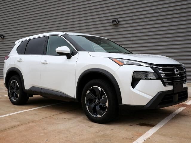 2024 Nissan Rogue SV — photo 1 of 11