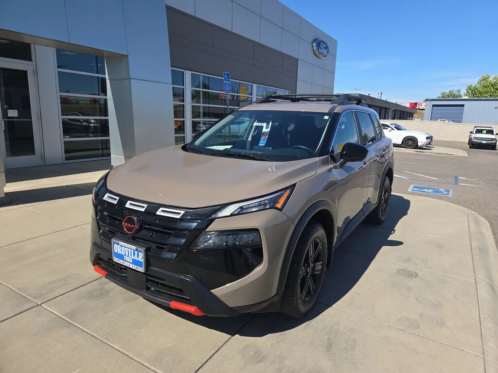 2025 Nissan Rogue Rock Creek — photo 1 of 13