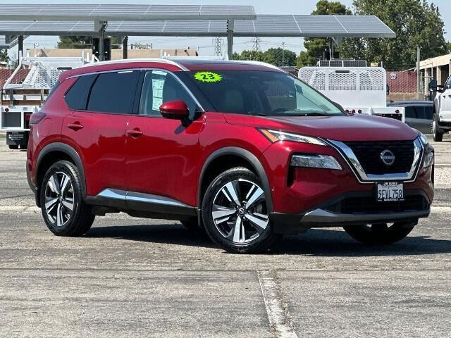 2023 Nissan Rogue SL — photo 1 of 13
