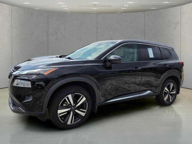 2023 Nissan Rogue SL — photo 1 of 6